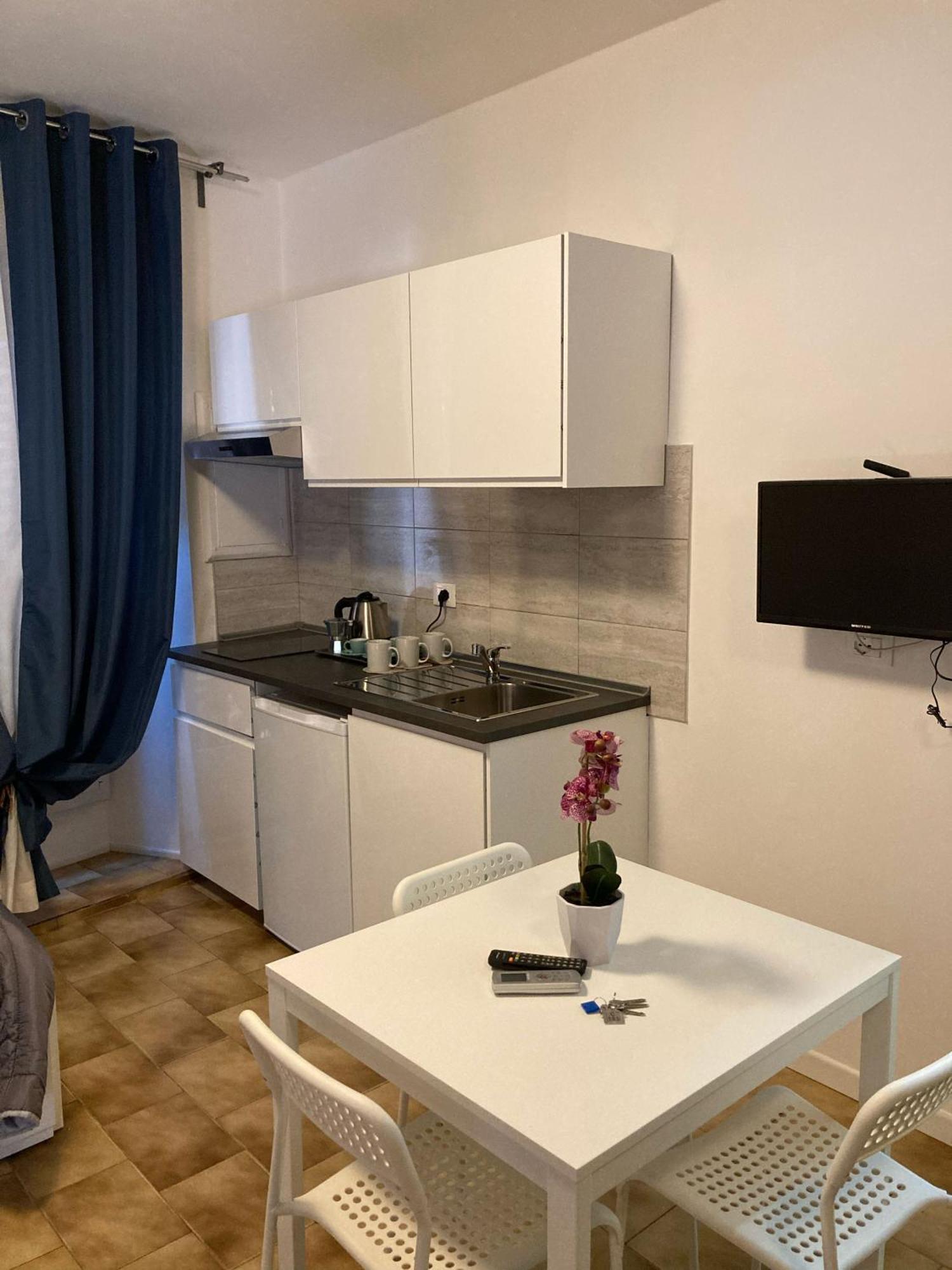 Bologna Central Apartments - Indipendenza 36 Luaran gambar